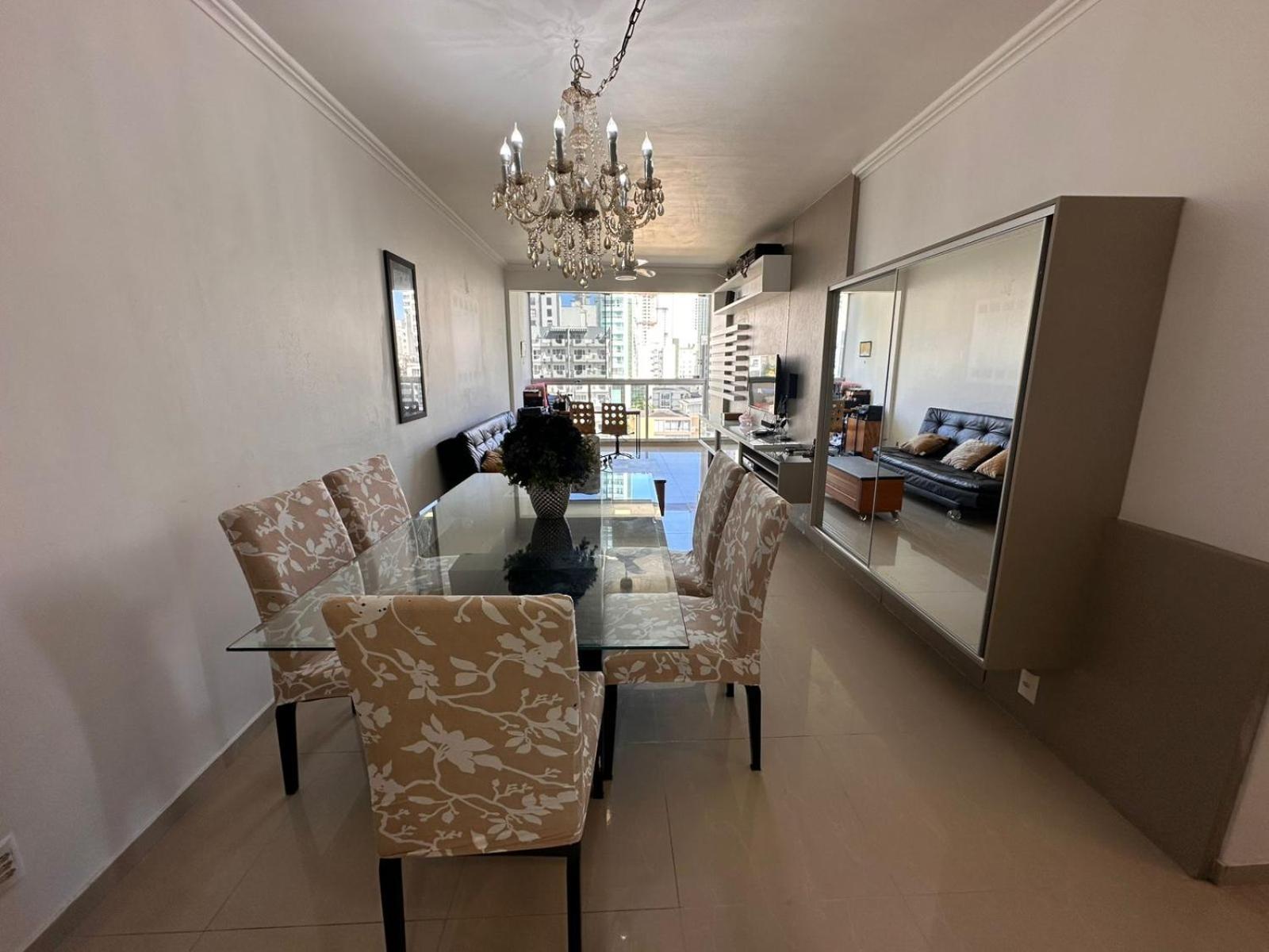 Hospedagem domiciliar Quartos Em Apto Bem Equipado Com Ar No Centro De Bc Balneario Camboriu