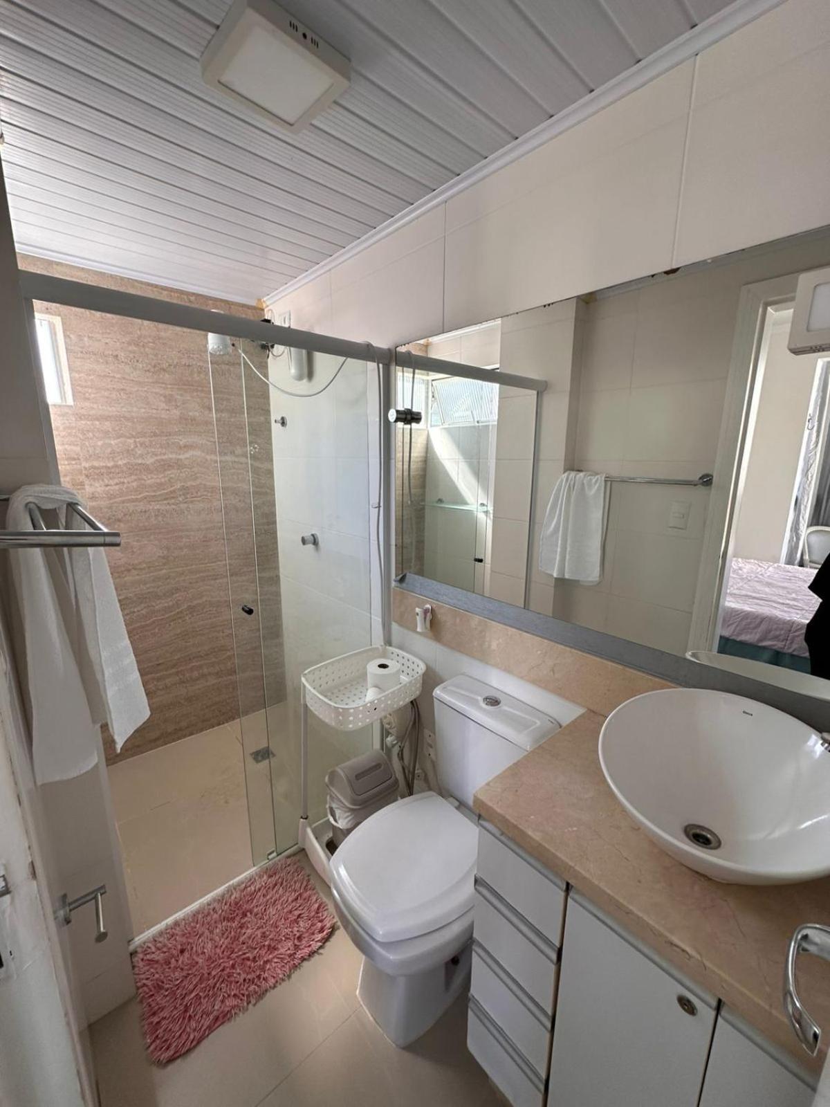 Quartos Em Apto Bem Equipado Com Ar No Centro De Bc Hospedagem domiciliar Balneario Camboriu