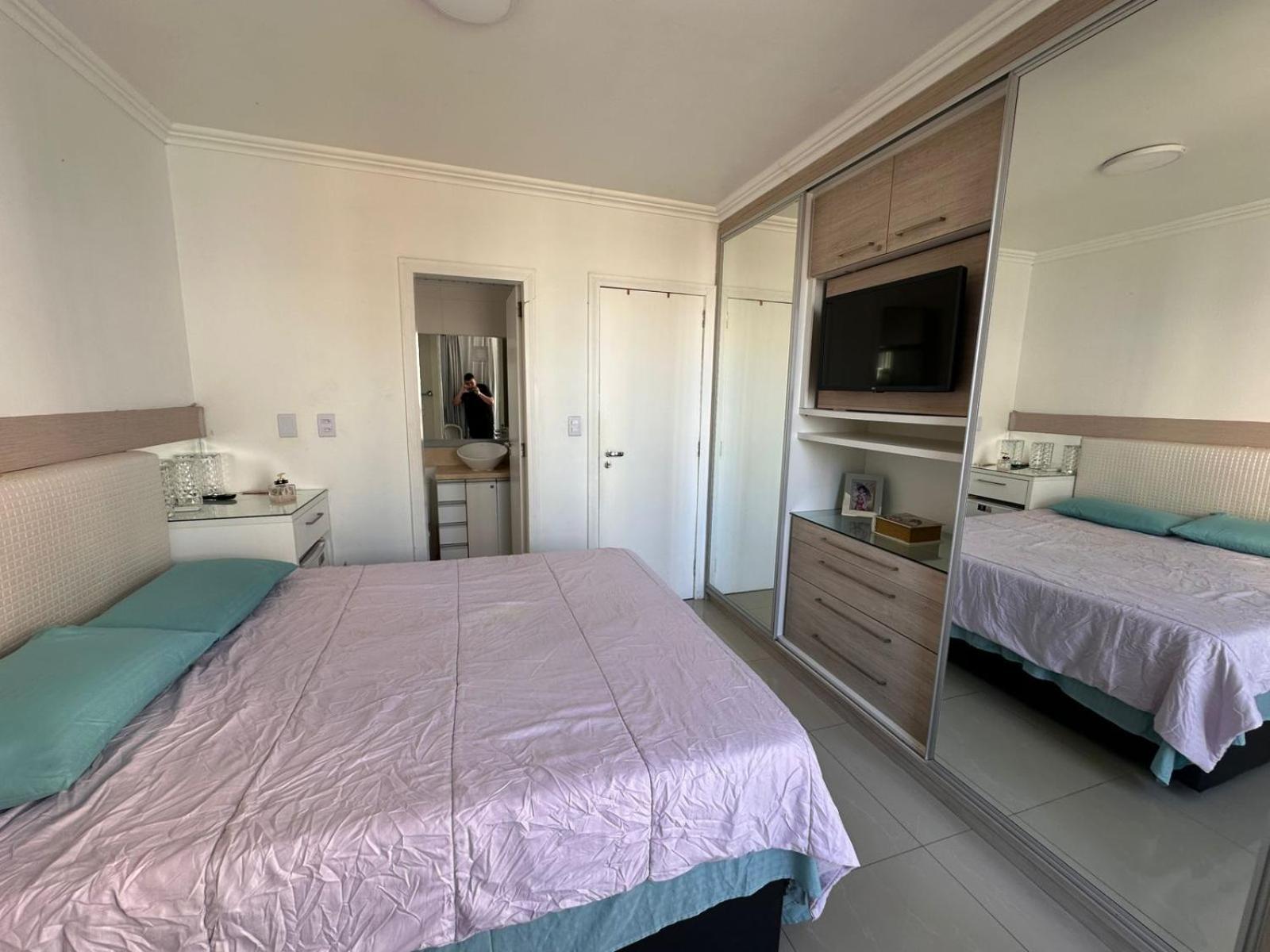 Quartos Em Apto Bem Equipado Com Ar No Centro De Bc * Balneario Camboriu