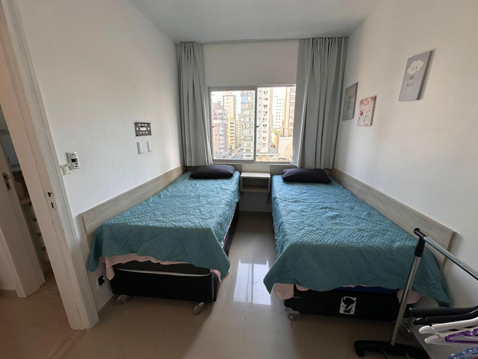 Hospedagem domiciliar Quartos Em Apto Bem Equipado Com Ar No Centro De Bc *